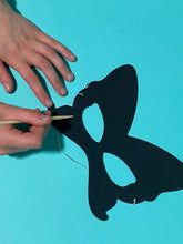 Charger l'image dans la visionneuse de la galerie, Elves workshop Pack mask making