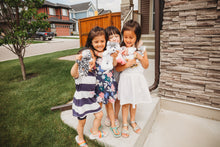 Load image into Gallery viewer, Kids playing with Par-T-Pets